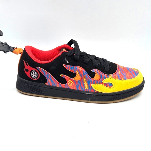 AIRWALK Hot Wheels Boys Flame Sneakers Black Red Yellow Blue Size 5 NEW with TAG - Picture 3 of 7